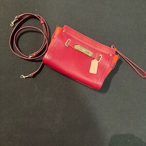 Coach Swagger Small Convertible Crossbody Wristlet